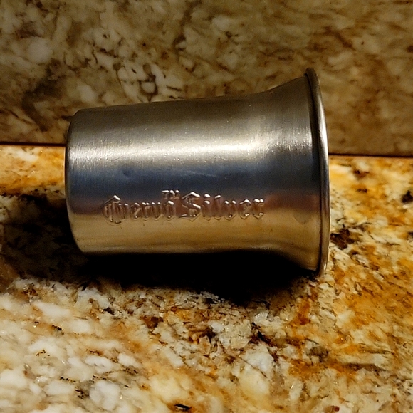 CUERVO SILVER STAINLESS SHOT HOLDER - Picture 1 of 4